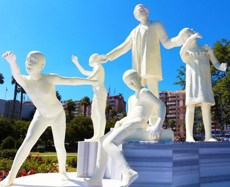 photo_5789747418776669130_x